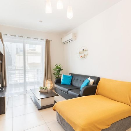 2 Bedroom In Central St Julians Prime Location In Paceville Apt 3 By Vaganza Saint Julian's ภายนอก รูปภาพ