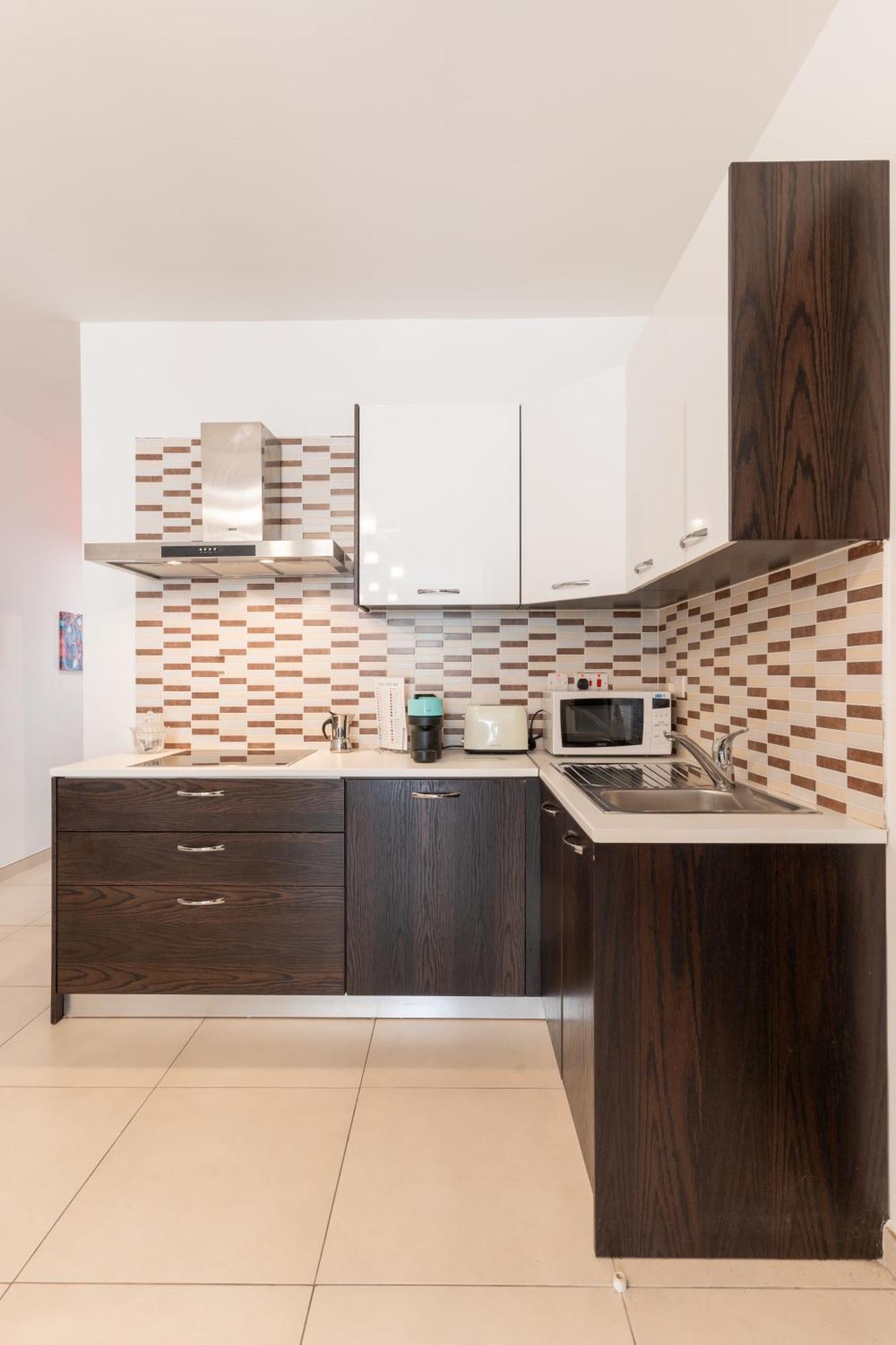 2 Bedroom In Central St Julians Prime Location In Paceville Apt 3 By Vaganza Saint Julian's ภายนอก รูปภาพ