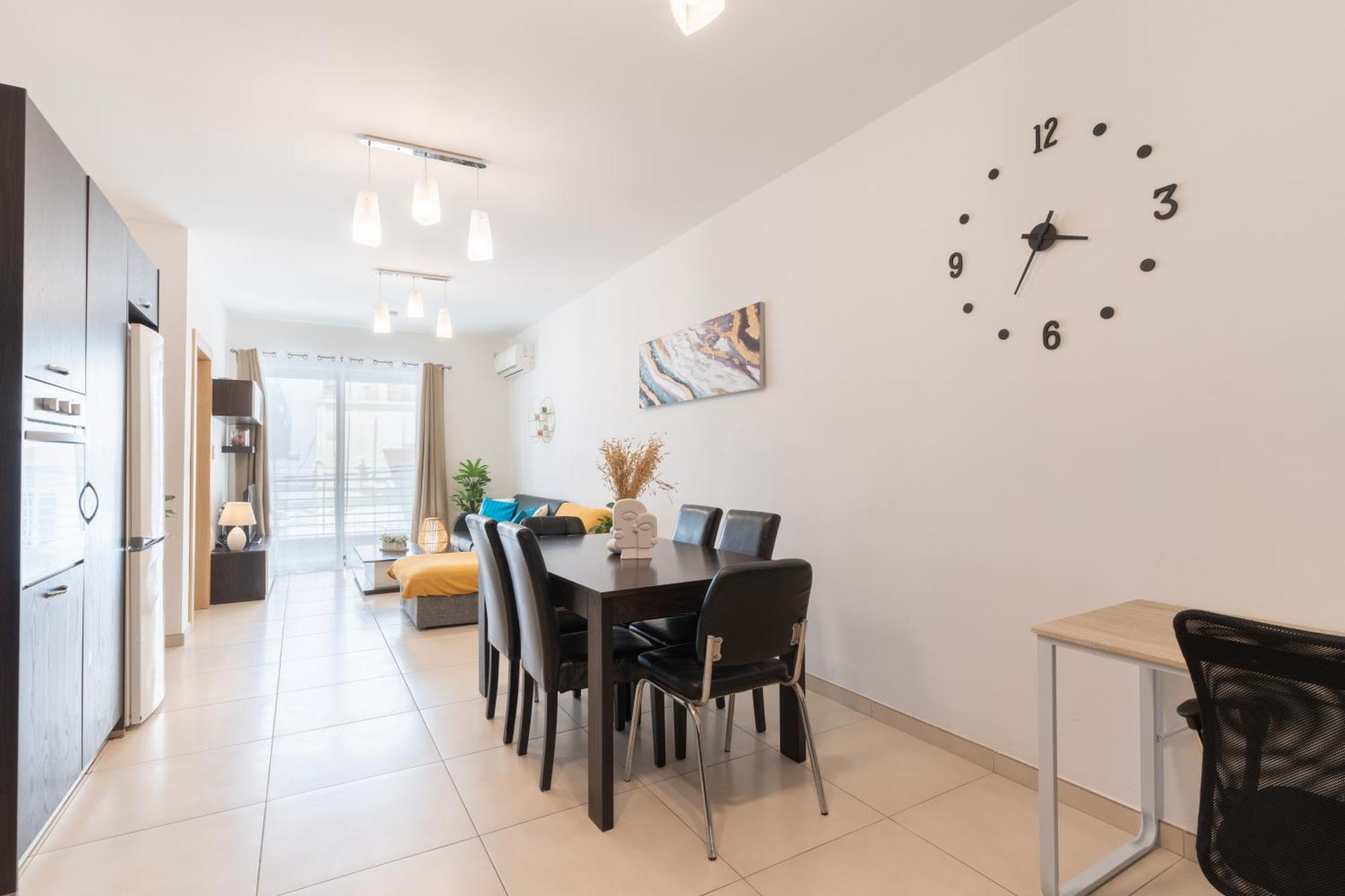 2 Bedroom In Central St Julians Prime Location In Paceville Apt 3 By Vaganza Saint Julian's ภายนอก รูปภาพ
