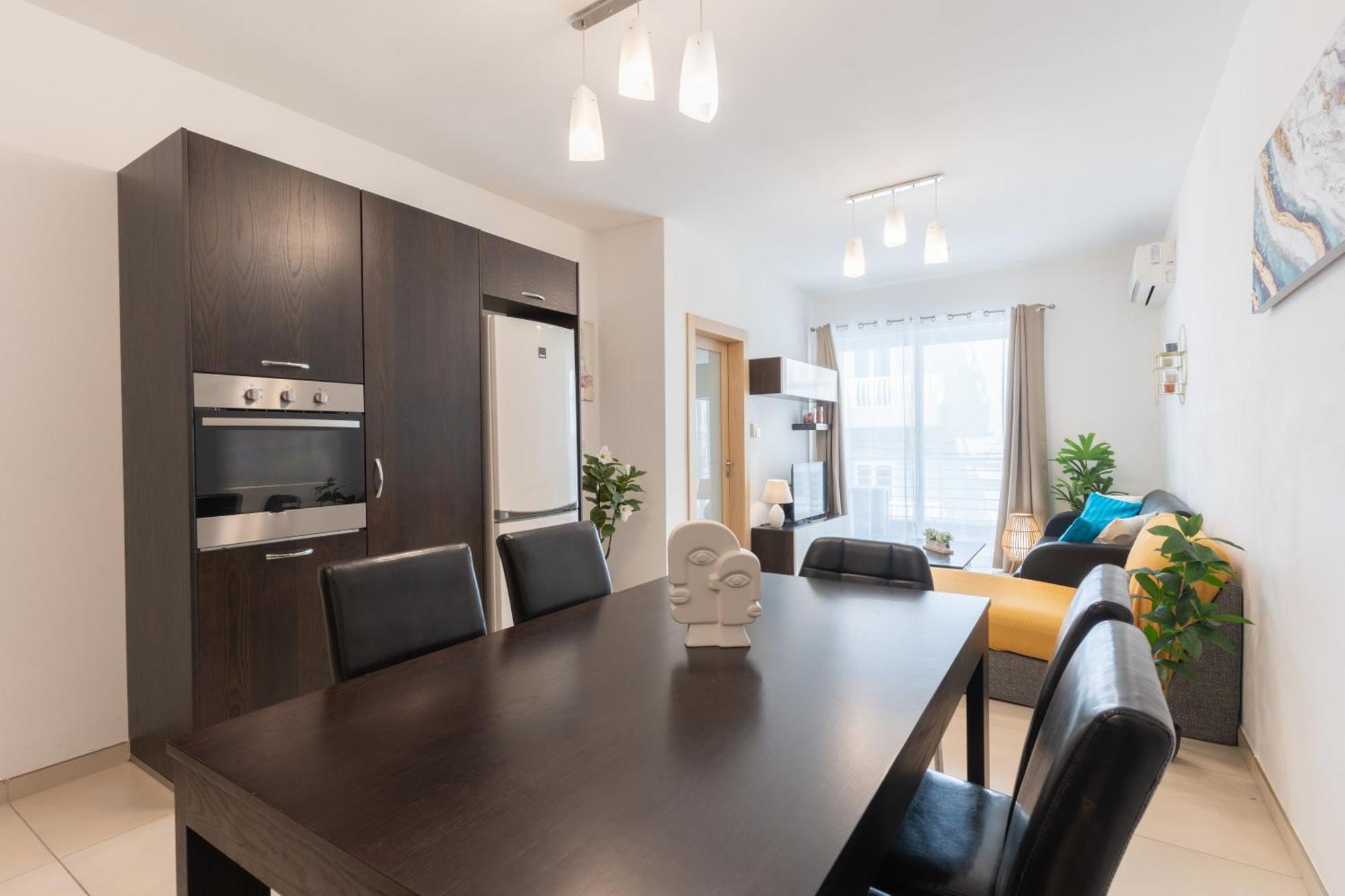 2 Bedroom In Central St Julians Prime Location In Paceville Apt 3 By Vaganza Saint Julian's ภายนอก รูปภาพ