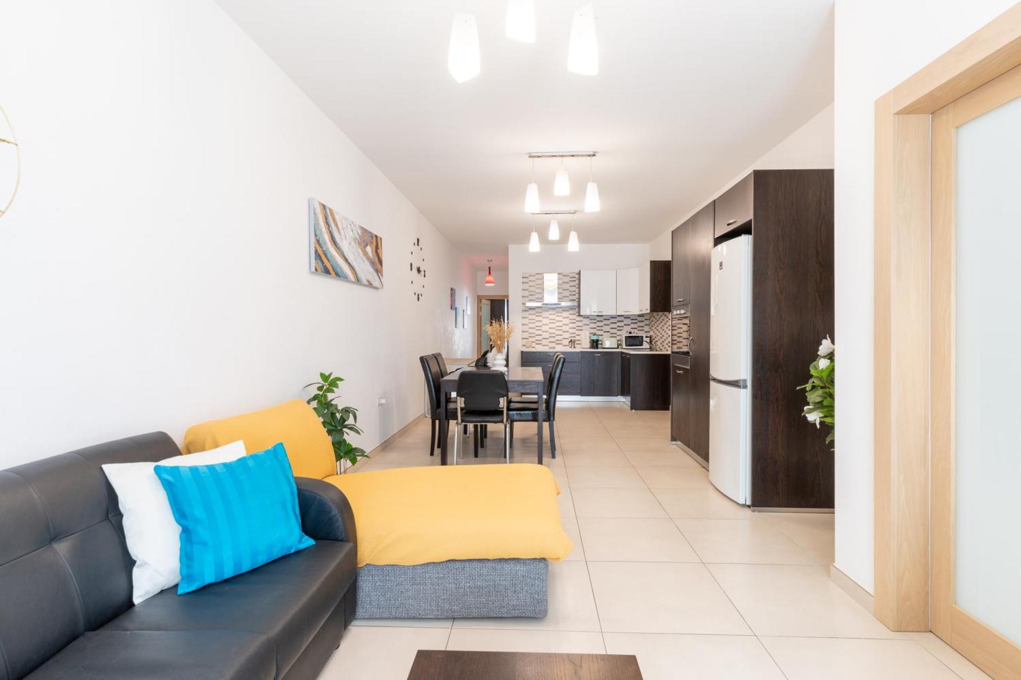 2 Bedroom In Central St Julians Prime Location In Paceville Apt 3 By Vaganza Saint Julian's ภายนอก รูปภาพ