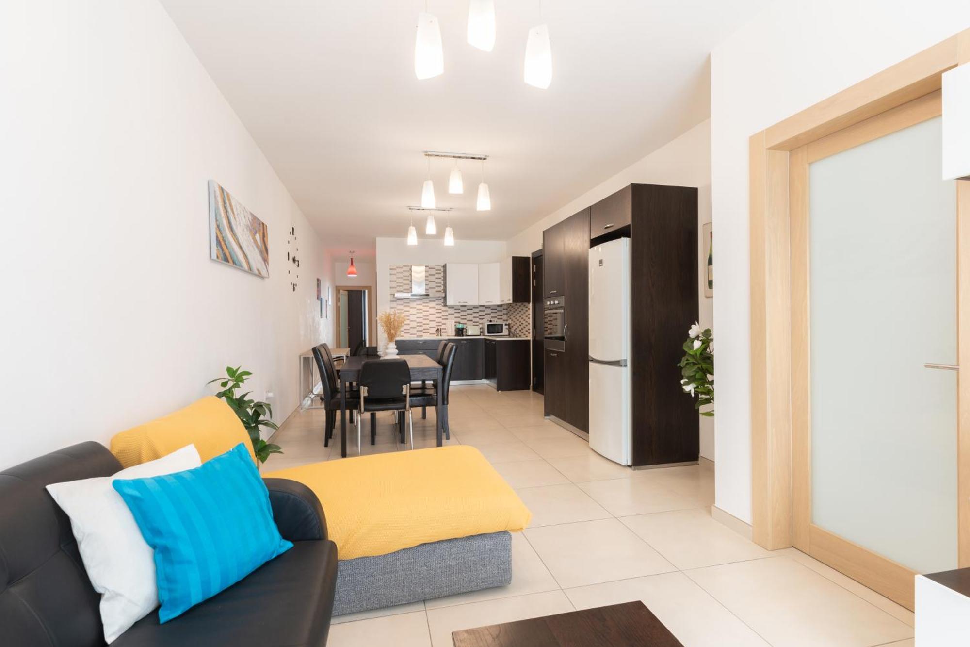 2 Bedroom In Central St Julians Prime Location In Paceville Apt 3 By Vaganza Saint Julian's ภายนอก รูปภาพ