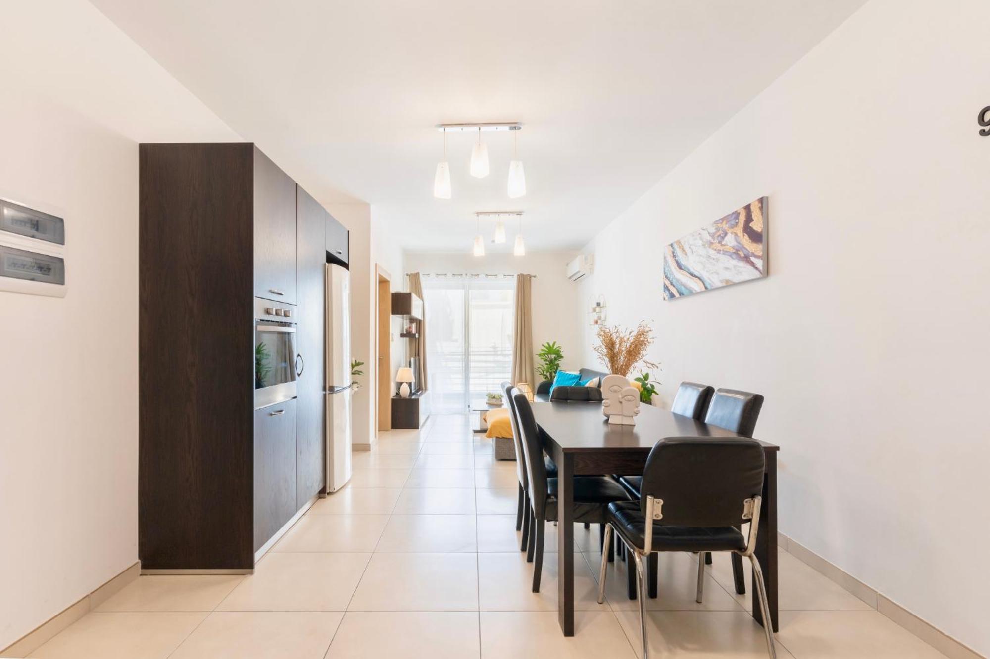 2 Bedroom In Central St Julians Prime Location In Paceville Apt 3 By Vaganza Saint Julian's ภายนอก รูปภาพ
