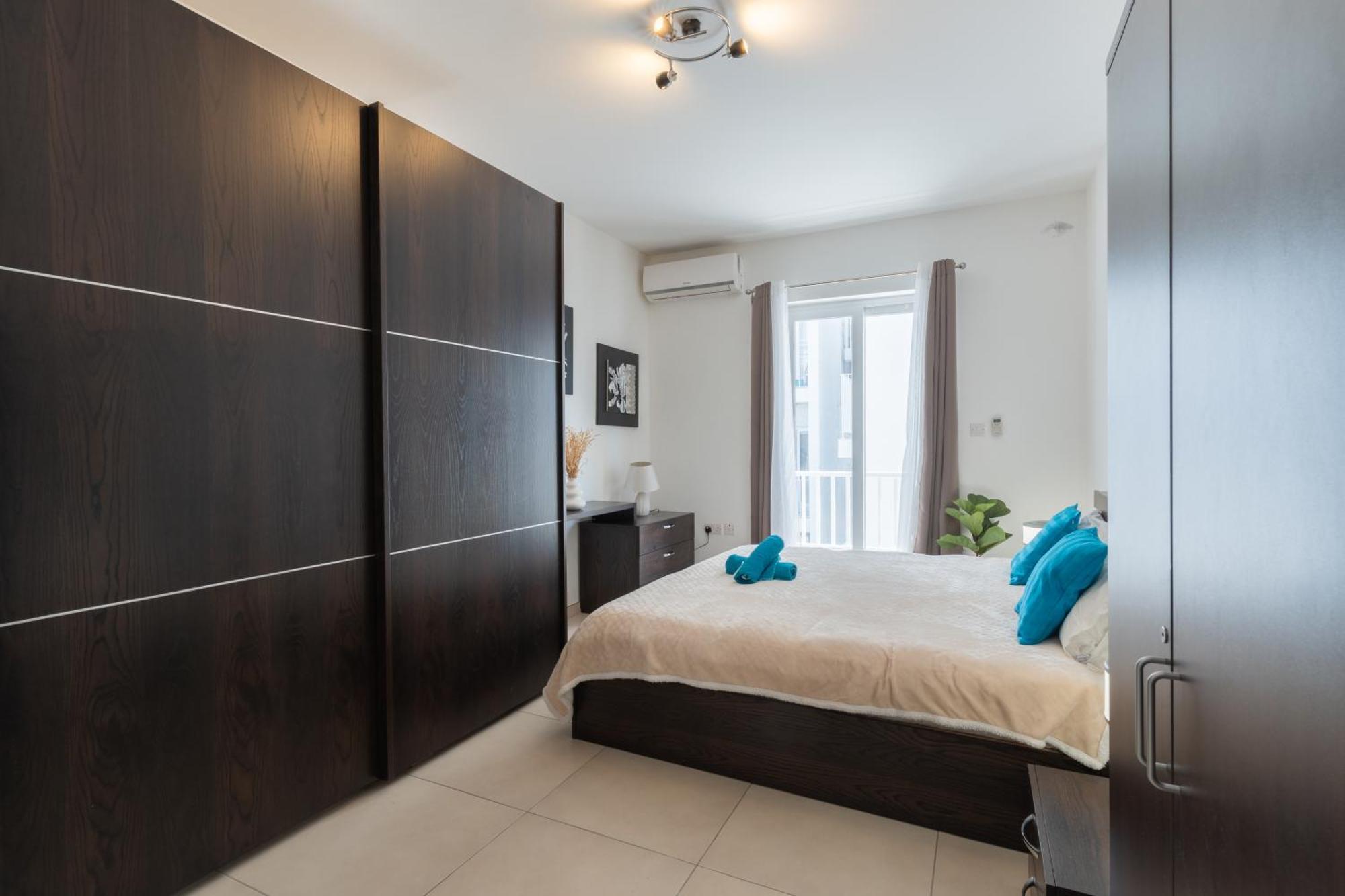2 Bedroom In Central St Julians Prime Location In Paceville Apt 3 By Vaganza Saint Julian's ภายนอก รูปภาพ